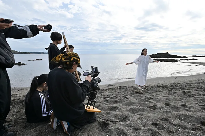 プロモーション映像科が制作するMV『Grow&Glow』（Artist：松本英子）の撮影の様子を公開！