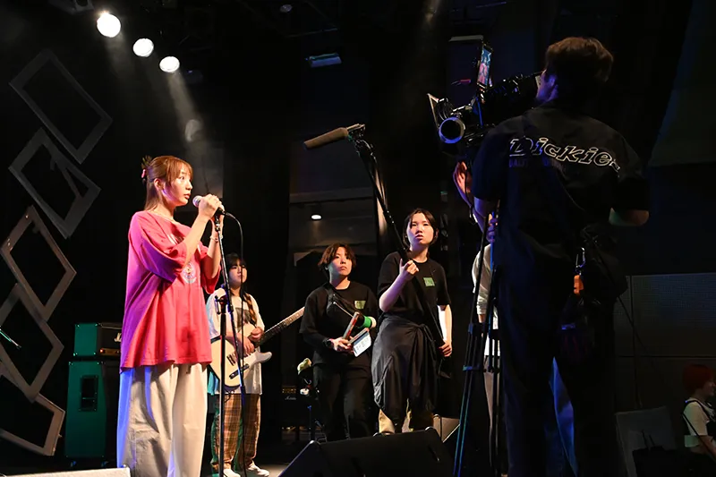 元乃木坂46・能條愛未さんとお笑いコンビ・蛙亭の 中野周平さんが出演！オリジナル縦型映画を公開