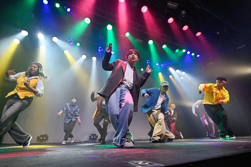 ダンスパフォーマンス科の卒業公演「GROOVE STUFF」を開催！